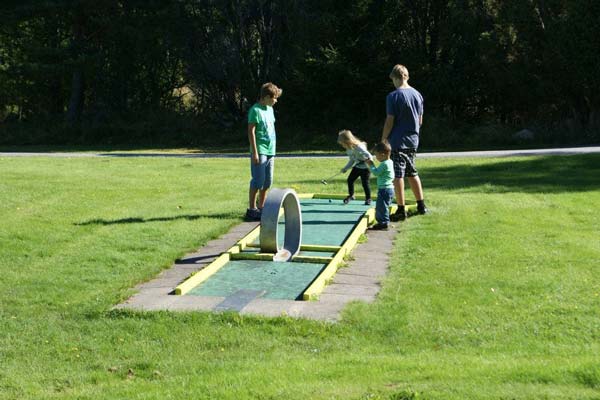 Minigolfbana på Hällestrand