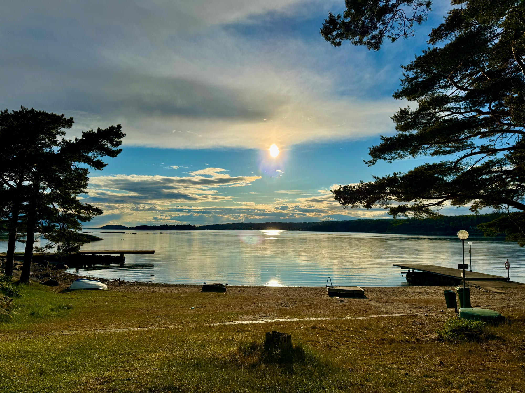 Utsikt över havet från stranden