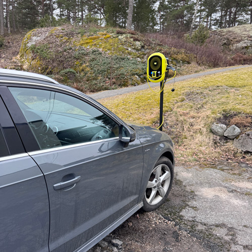 Elbilsladdare byggs